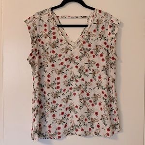 DR2 cap sleeve floral top - cream, red and green, size large
